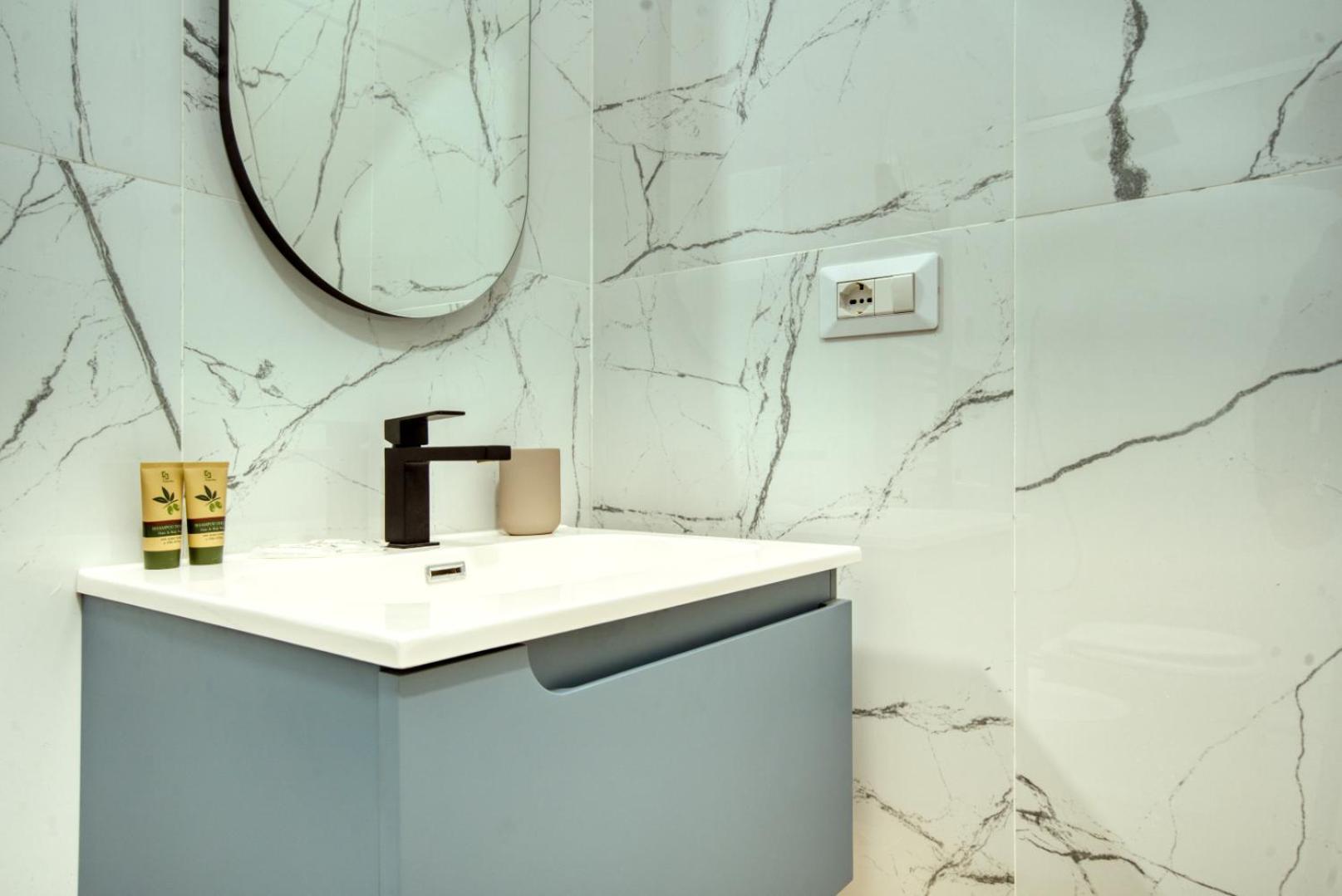 Italianflat - Elegant Suites With Balcony In Navigli มิลาน ภายนอก รูปภาพ