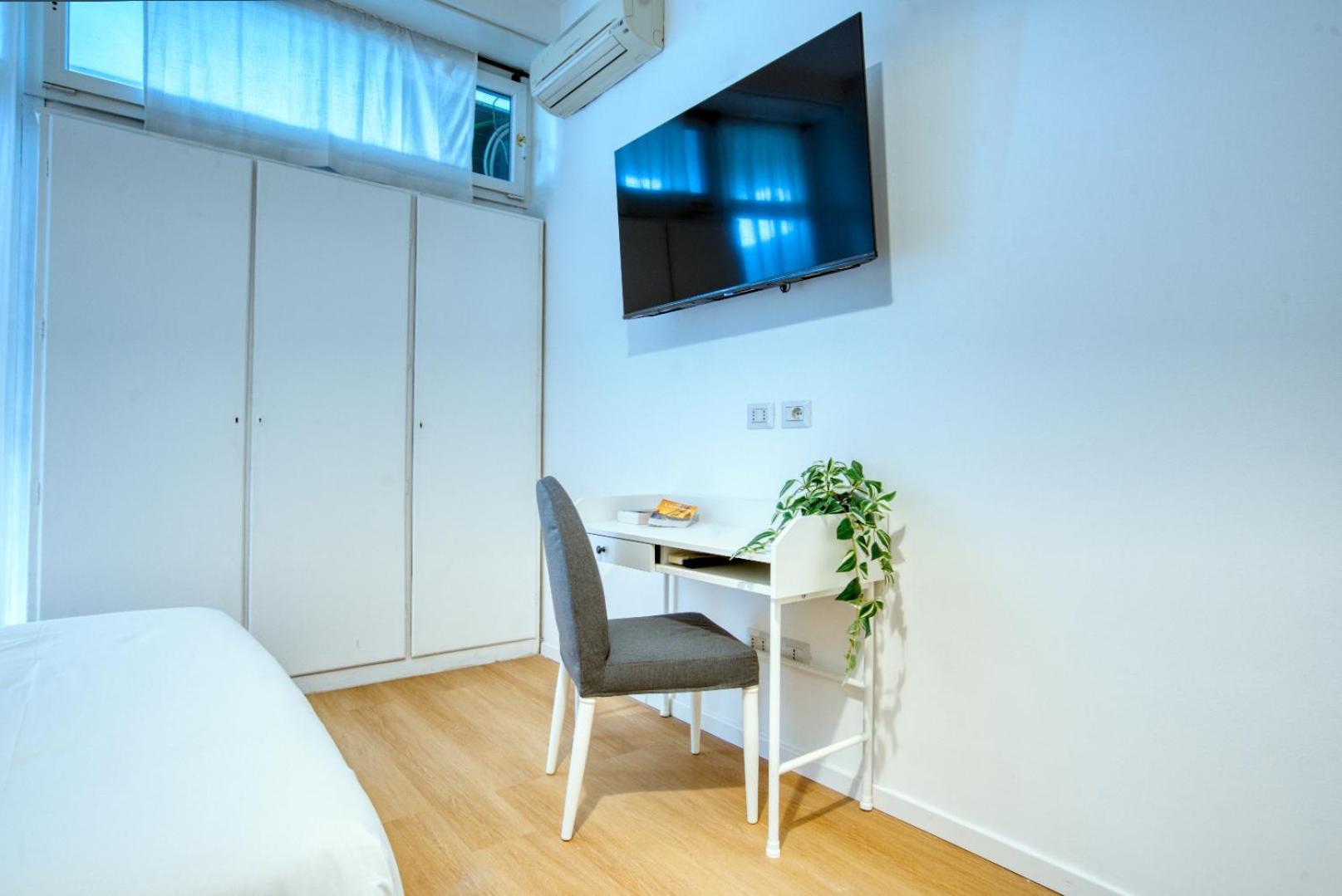 Italianflat - Elegant Suites With Balcony In Navigli มิลาน ภายนอก รูปภาพ